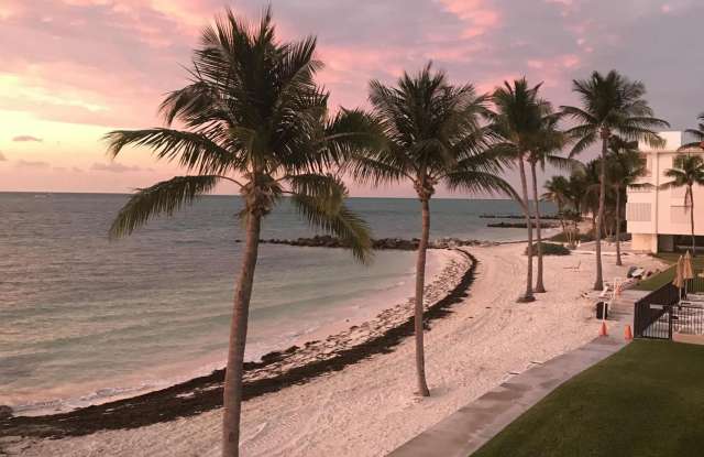 1001 W OCEAN Drive Gallery 4