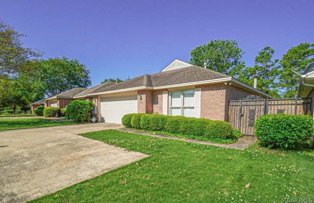 1424 Prairie Lane Gallery 1