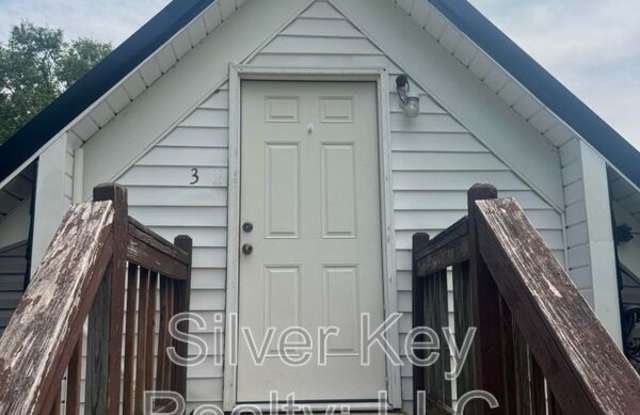 706 Washington Ave photos photos