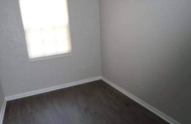 Great location Gallery 3