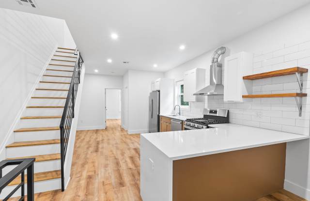 442 West Queen Lane - 2 Gallery 4