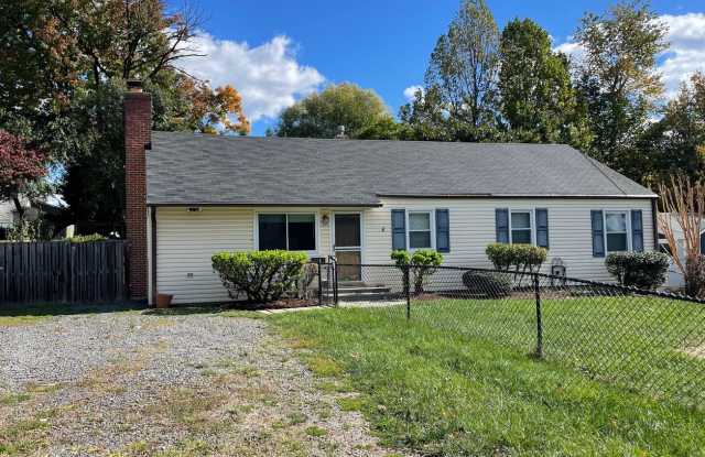 Cheerful 3 Bedroom 2 Bathroom With Office And Spacious Fenced Yard In Beautiful Pimmit Hills - 1829 Anderson Road, Pimmit Hills, VA 22043