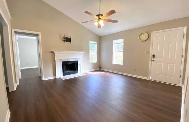 815 Riverbark Lane Gallery 3