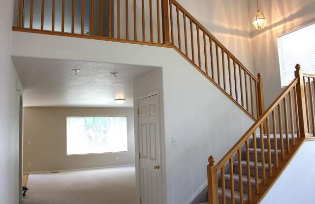 $300 OFF First Month | Spacious 4BR Home in Fort Collins Gallery 3