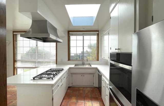 OCEAN VIEW SUNSETS YEAR AROUND 4B+3B - MALIBU SUNSET MESA HOME - 18115 Kingsport Drive, Topanga, CA 90265