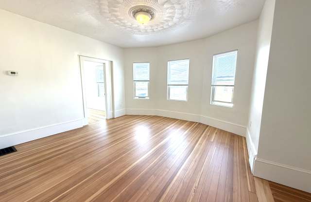 1808 River St Gallery 4