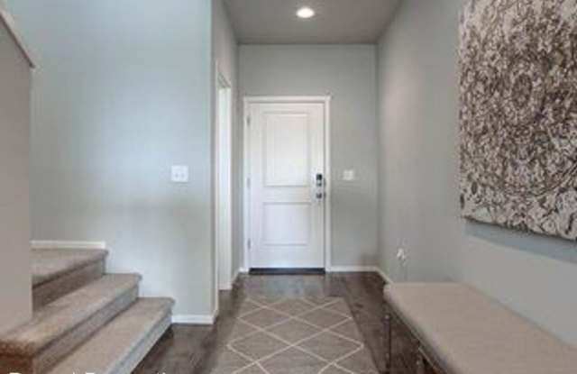 3617 NE Quince Way Gallery 3