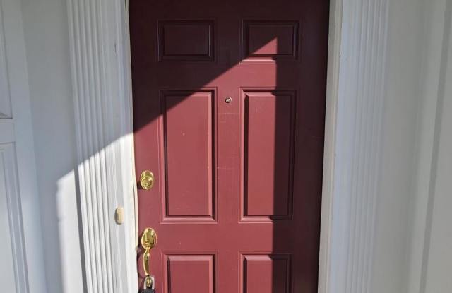 42625 HOMEFRONT Terrace Gallery 2
