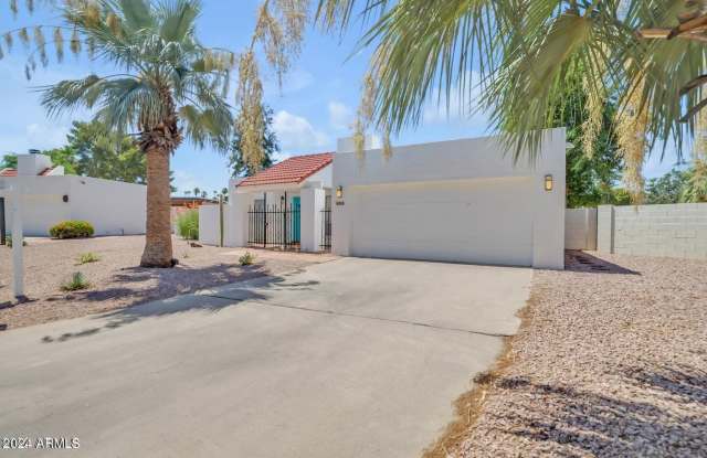 511 E CALAVAR Road Gallery 2