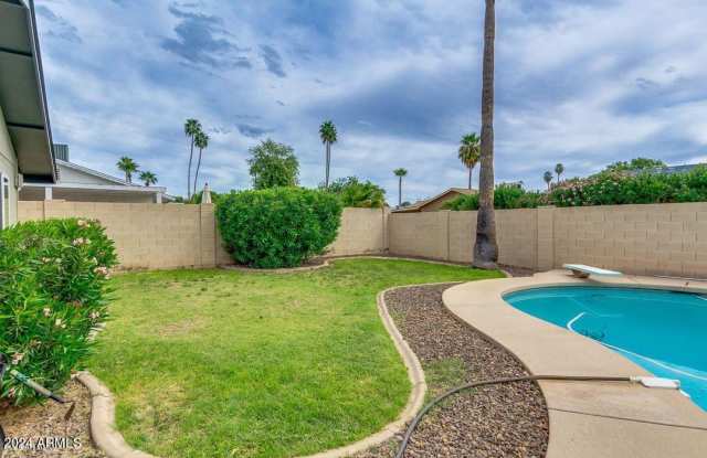 1061 E CARSON Drive - 1061 East Carson Drive, Tempe, AZ 85282