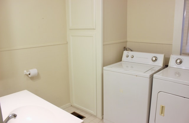 12250 McCrocklin Gallery 4
