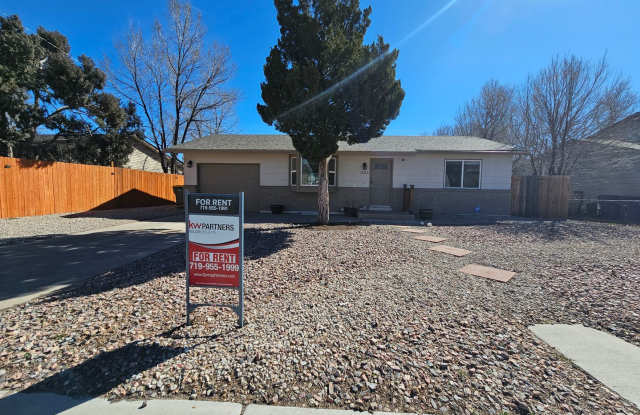 Comfortable 4 bed, 2 bath home in 80906! photos photos