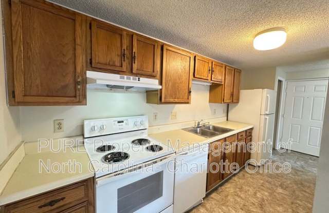 9520 Shannon Green Drive photos photos