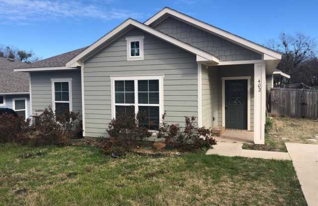 402 W Avenue C - 402 West Avenue C, Waxahachie, TX 75165