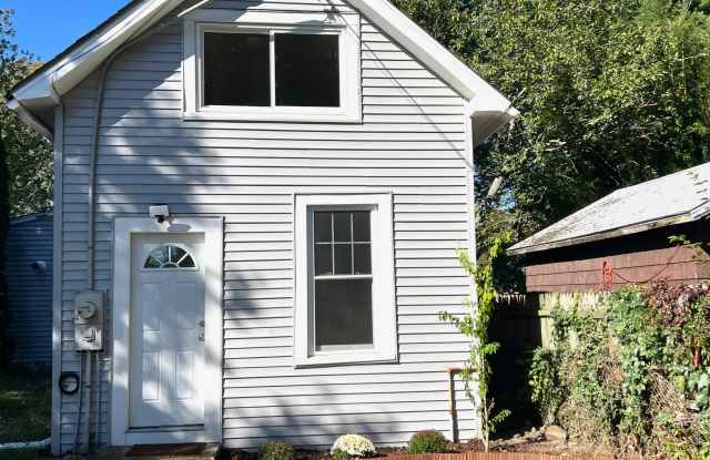 1491 Elm Street Gallery 1