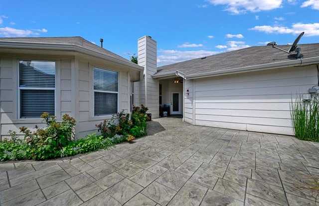 1705 Bur Oak Drive Gallery 4