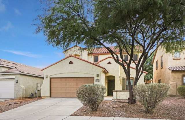 835 West Calle Muro Fuerte - 835 West Calle Muro Fuerte, Sahuarita, AZ 85629