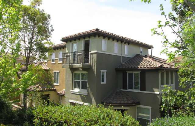 Beautiful Three Story Townhome In San Elijo Hills - 1118 Goddard Street, San Marcos, CA 92078