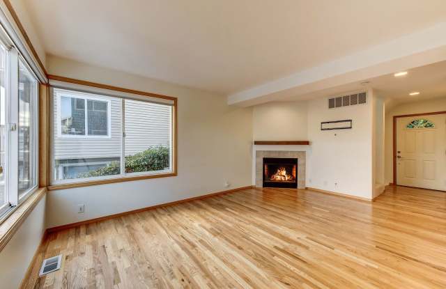 Terrific Townhome Gallery 4
