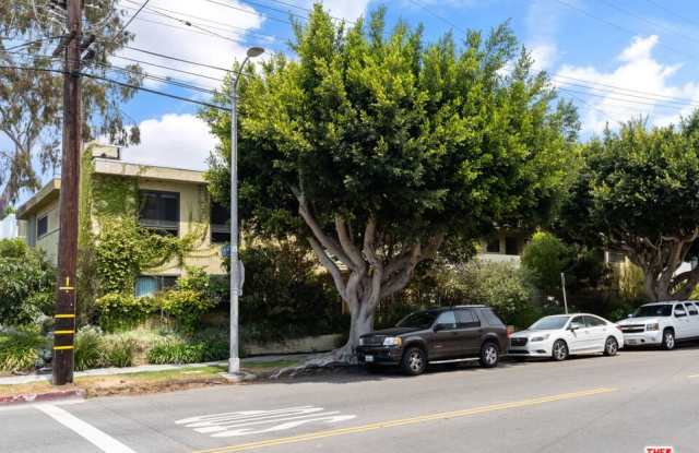8630 Falmouth Ave photos photos