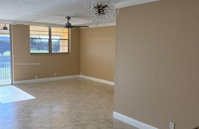 3100 W Rolling Hills Cir photos photos