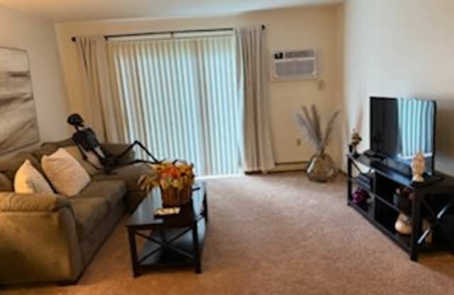 1760 Raleigh Ave photos photos