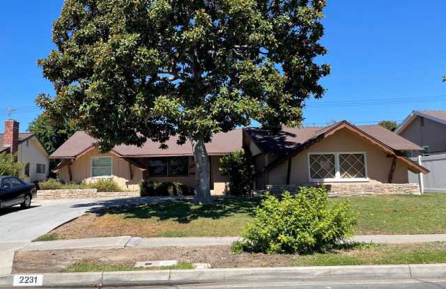 4 Bedroom Mid-Century Classic Fullerton Home Near Cal State Fullerton - 2231 Nutwood Avenue, Fullerton, CA 92831 4 Bedroom Mid-Century Classic Fullerton Home Near Cal State Fullerton - 2231 Nutwood Avenue, Fullerton, CA 92831