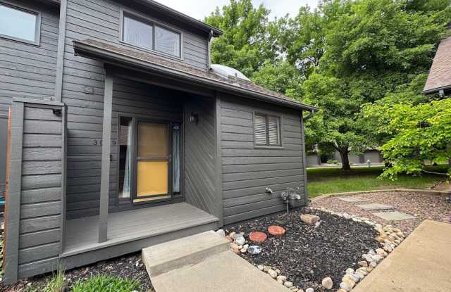 Spacious 2BD/2.5BA Townhome in Quiet Community - Available Now! photos photos