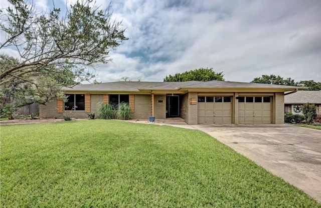Georgetown home for lease - 3 bedrooms and 2 bathrooms in San Garbiel Heights photos photos