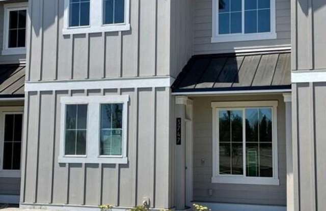 POOL  Clubhouse! 3 Bdrm, 2.5 Bath 1450 sq ft Townhouse, All Appliances, Gas Heat  A/C, Pet OK, Dbl Garage photos photos