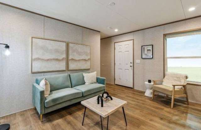 19 North Dr. Gallery 3