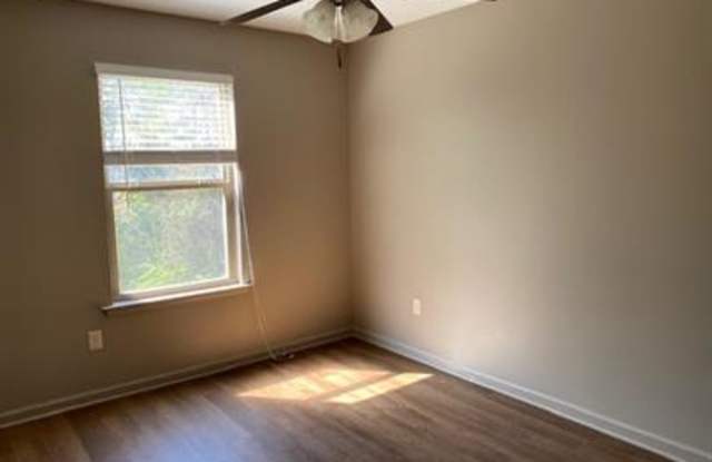 2025 Tyler Street - B Gallery 4