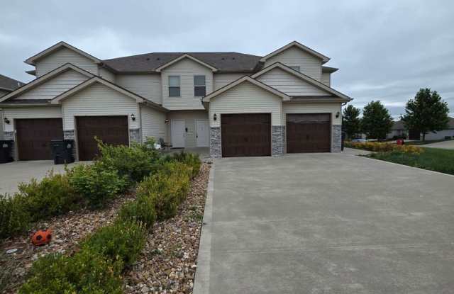 Coming Soon: Well-Maintained 2BR/2.5BA Townhome w/ Garage photos photos