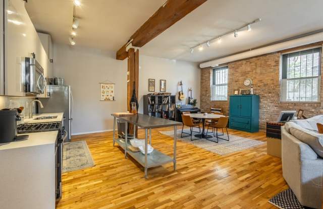 515 N Noble Street Gallery 3
