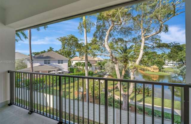 1427 SW 23rd St photos photos