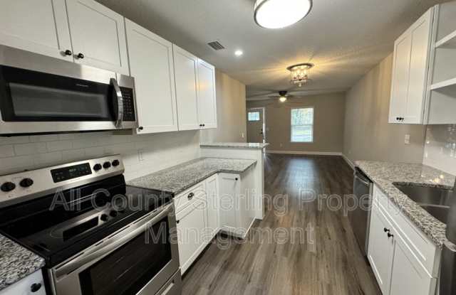 217 SW Tigerview Gln Gallery 4