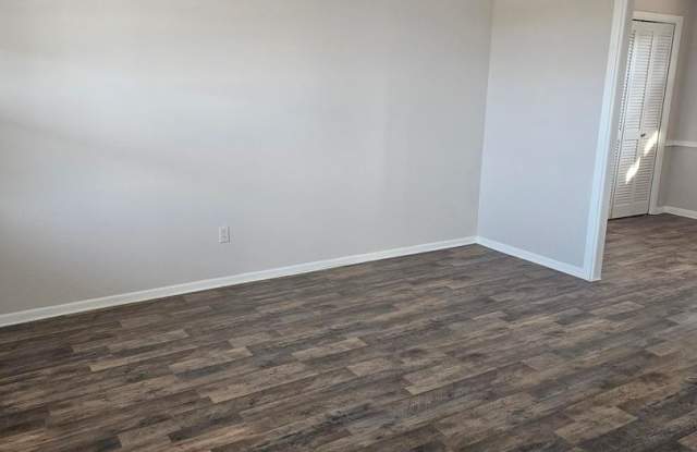 3 Bedroom Brick Ranch Gallery 3