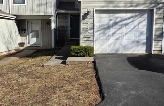 8542_W. 108TH photos photos