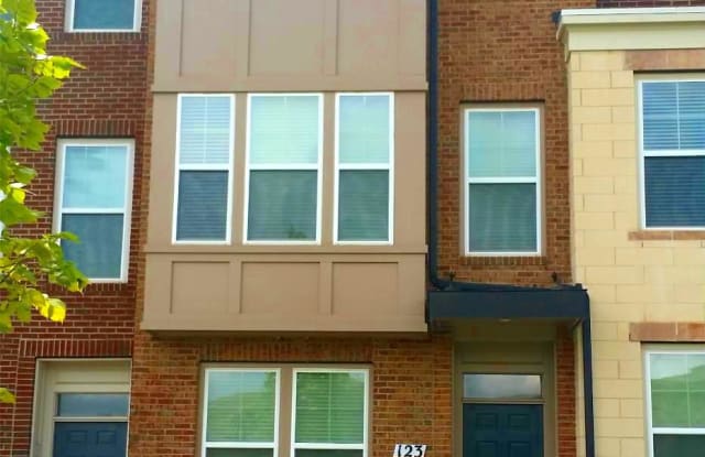 123 DECOVERLY DRIVE - 123 Decoverly Dr, Gaithersburg, MD 20878