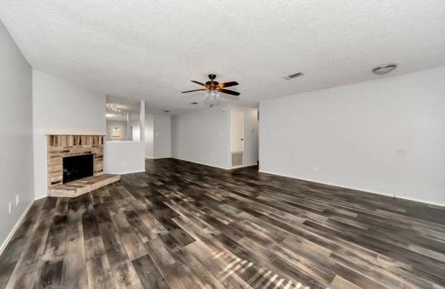 5213 Emmeryville Lane Gallery 3