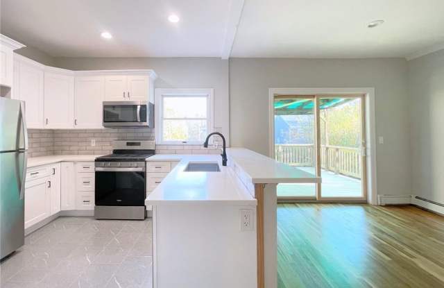 829 W Boston Post Road - 829 West Boston Post Road, Mamaroneck, NY 10543 829 W Boston Post Road - 829 West Boston Post Road, Mamaroneck, NY 10543