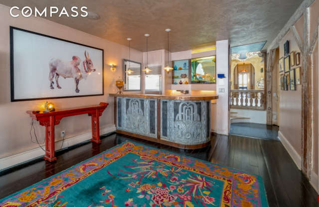 632 Hudson Street Gallery 4