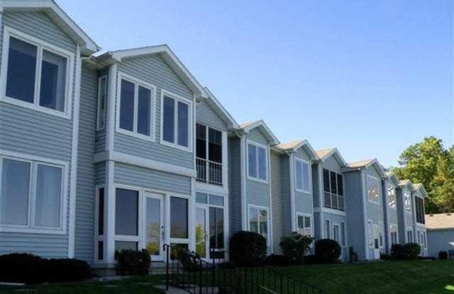 800 E Arthur Street - 800 East Arthur Street, Warsaw, IN 46580