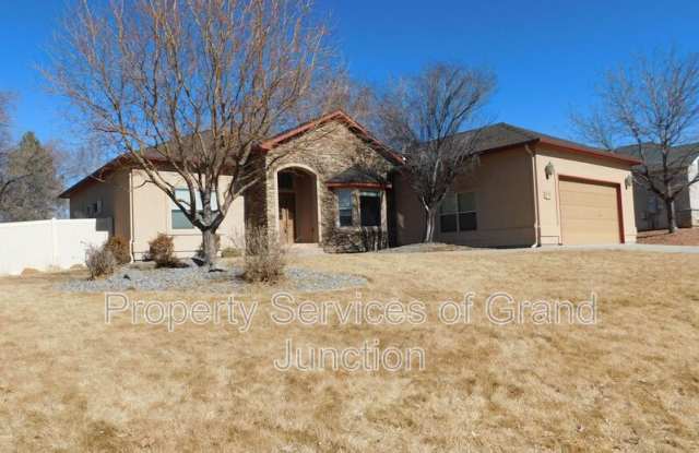 2618 Foxglove Court photos photos