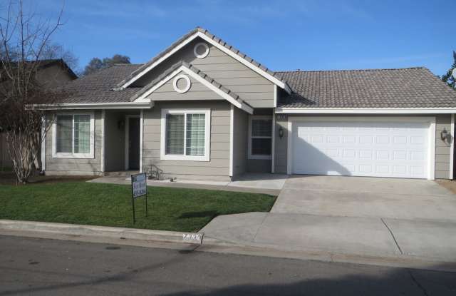 Completely remodeled home near Mountain View Elementary School - 7333 North Backer Avenue, Fresno, CA 93720