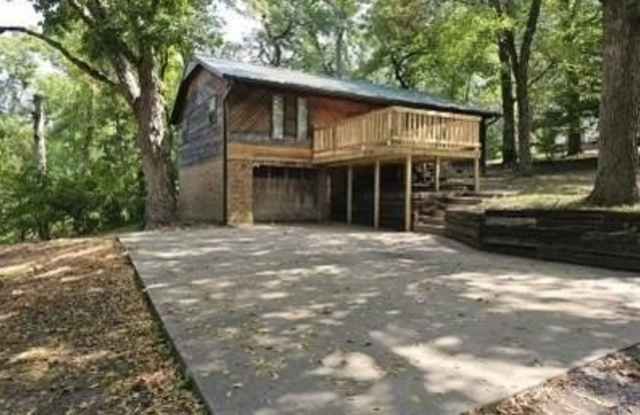 1867 Sycamore Drive Gallery 1
