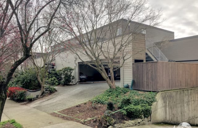 2219 14th Ave W #303 - 2219 14th Avenue West, Seattle, WA 98119