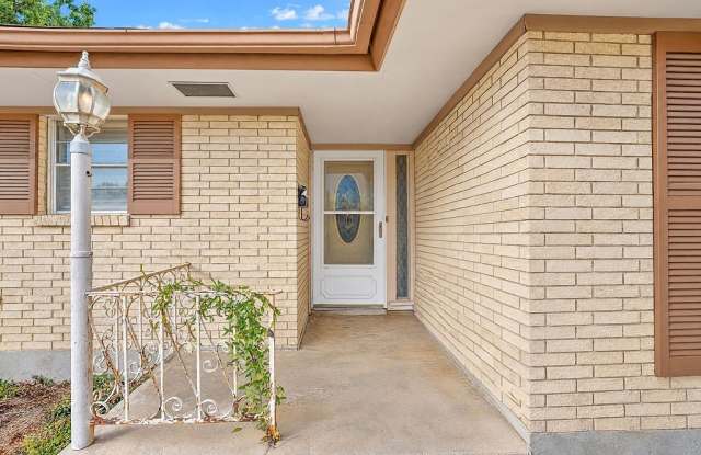 4650 Janssen Gallery 2