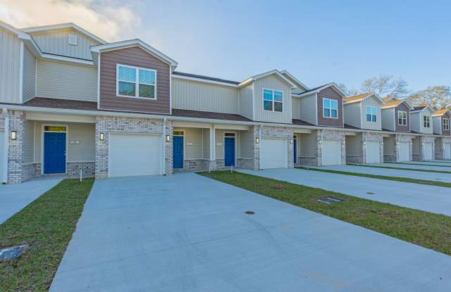 824 Kenneth Drive - 824 Kenneth Drive, Wright, FL 32547