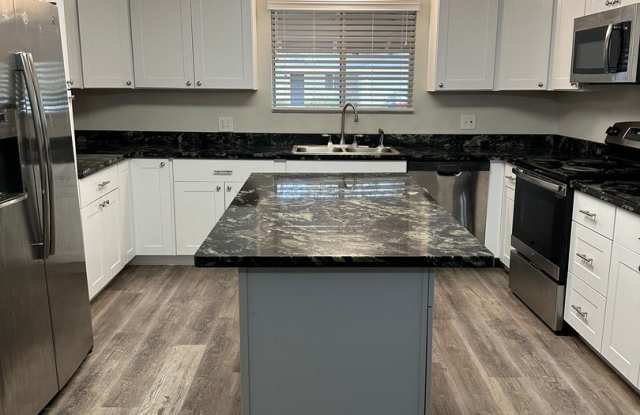 3 BEDROOM 2 BATHROOM WITH A POOL - 1015 Lorraine Drive, Redding, CA 96002